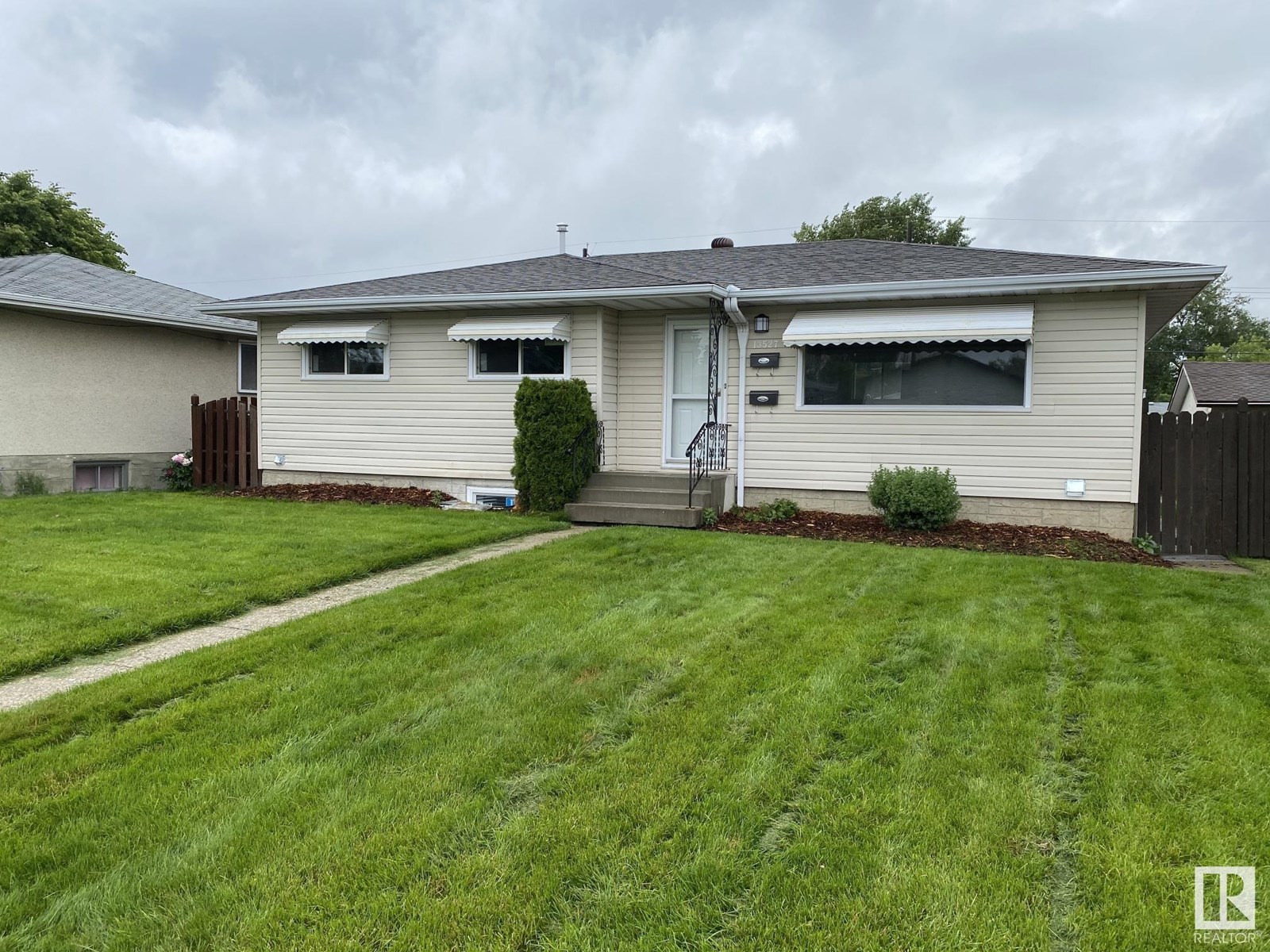 70 St Nw Unit 13527, Edmonton, AB T5C 0K5