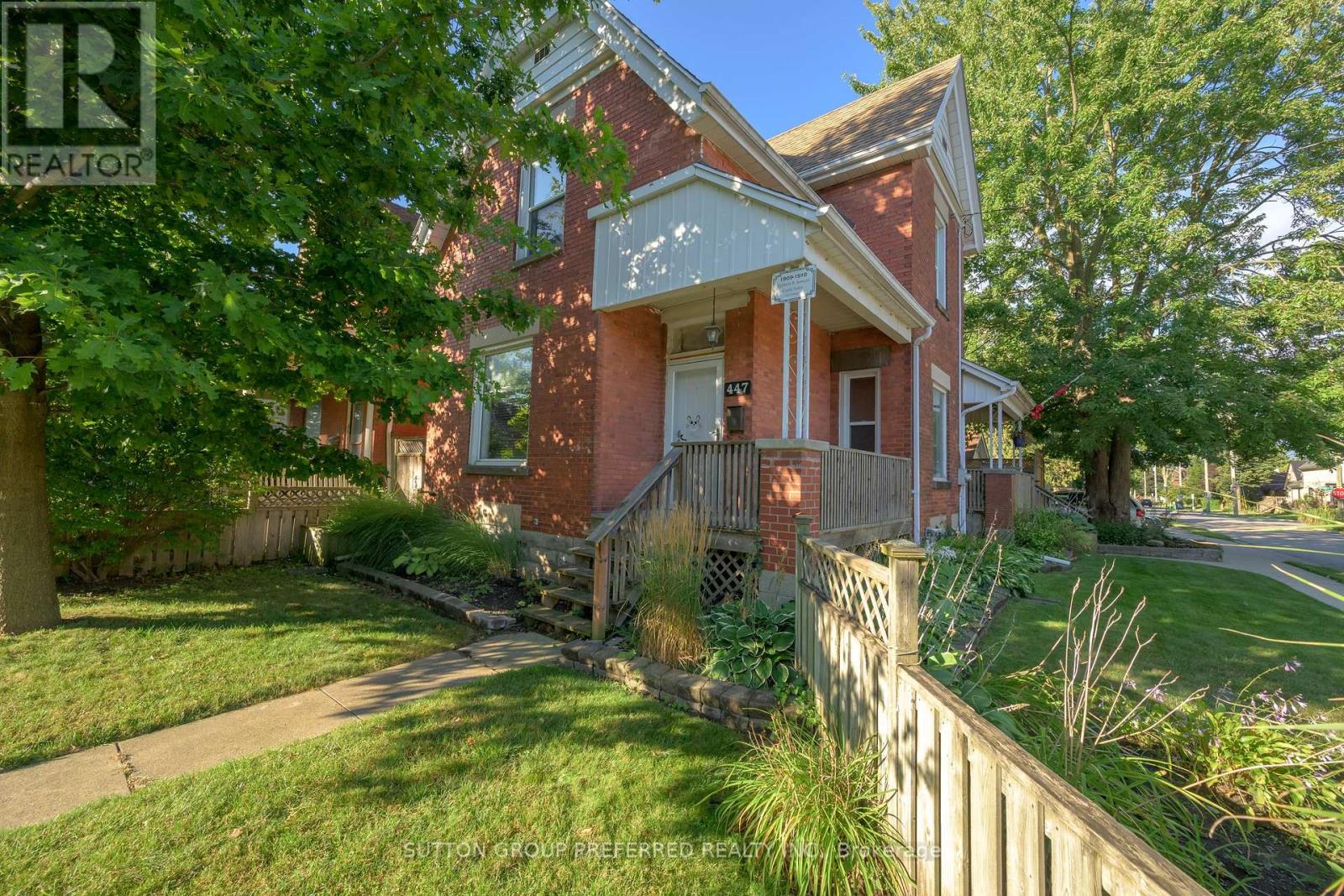 447 Woodman Ave, London, ON N5W 4A1