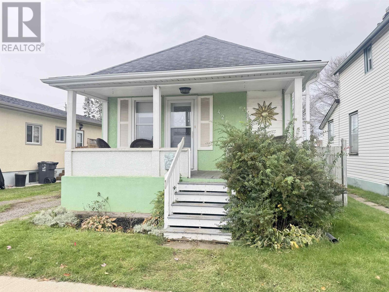 426 Mary St E, Thunder Bay, ON P7E 4K3