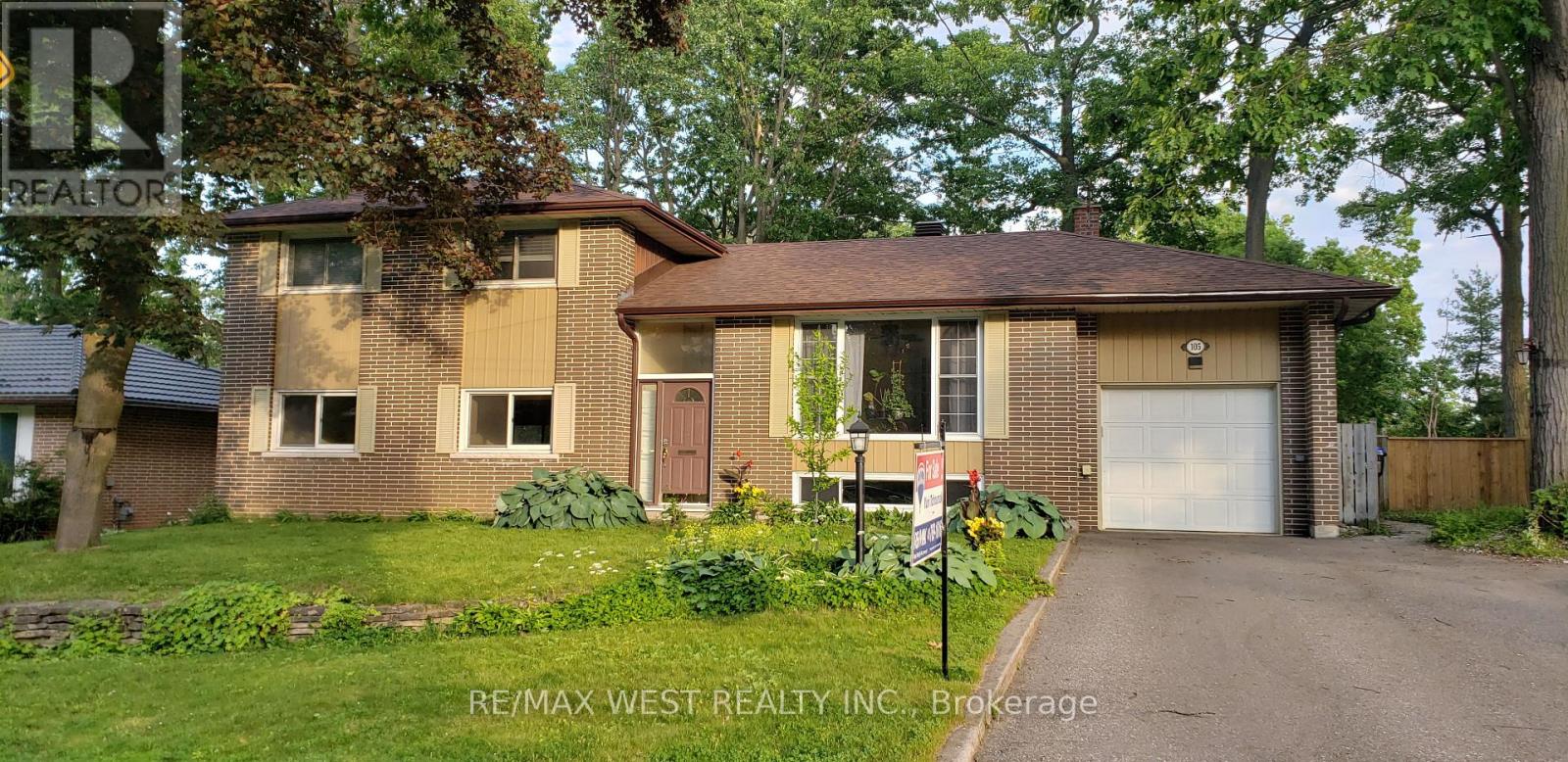 105 Shirley Ave, Barrie, ON L4N 1N3
