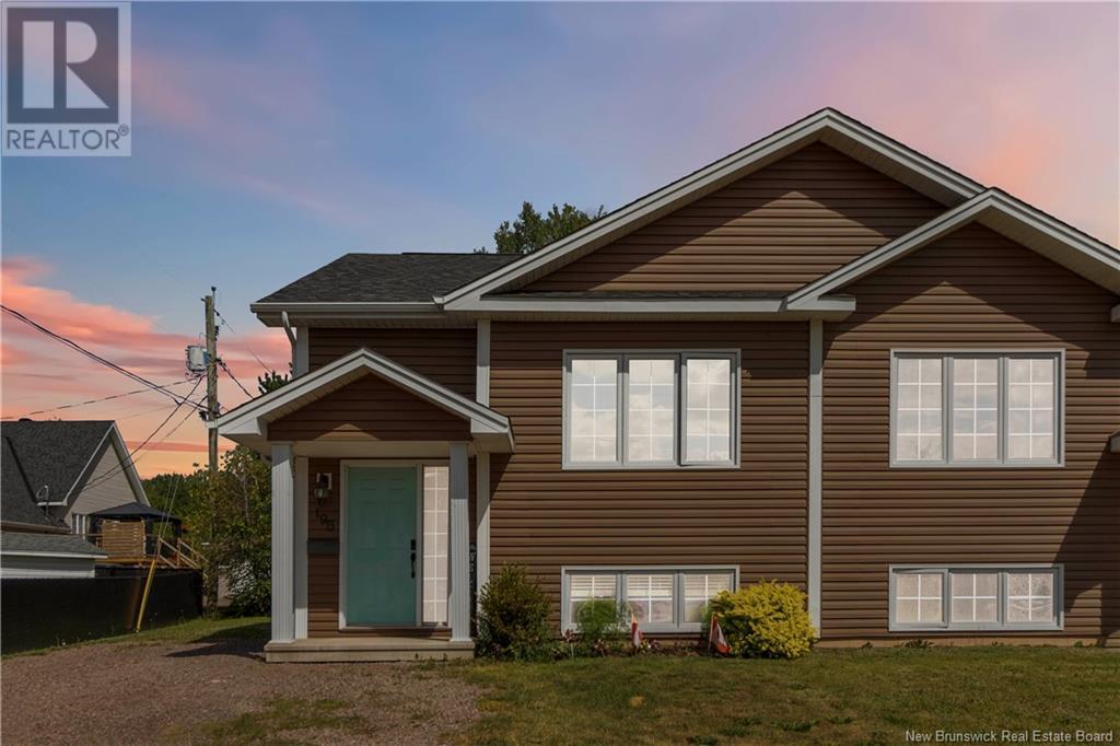 196 Lorette St, Dieppe, NB E1A 0E2
