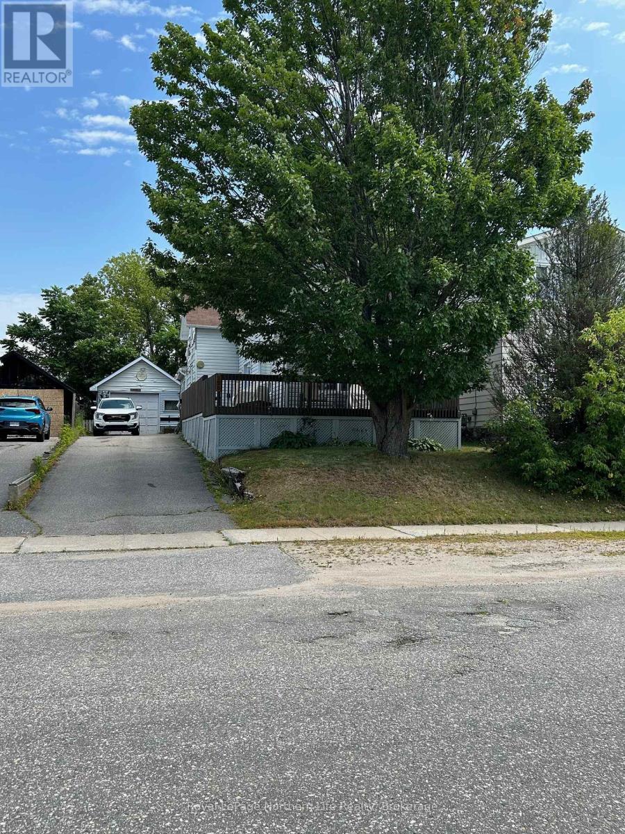 128 Victoria St E, North Bay, ON P1B 1P4