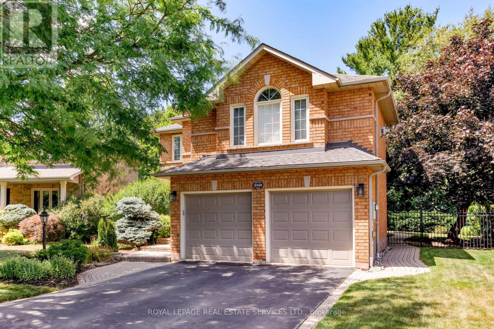 2349 Hilltop Ln, Oakville, ON L6M 3M9