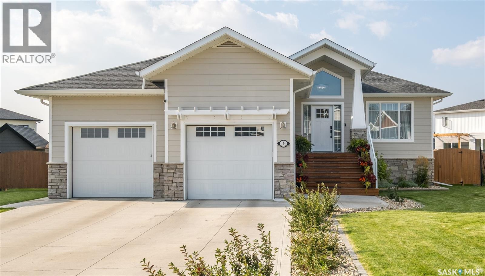 9 Wilson Bay, Prince Albert, SK S6X 0A6