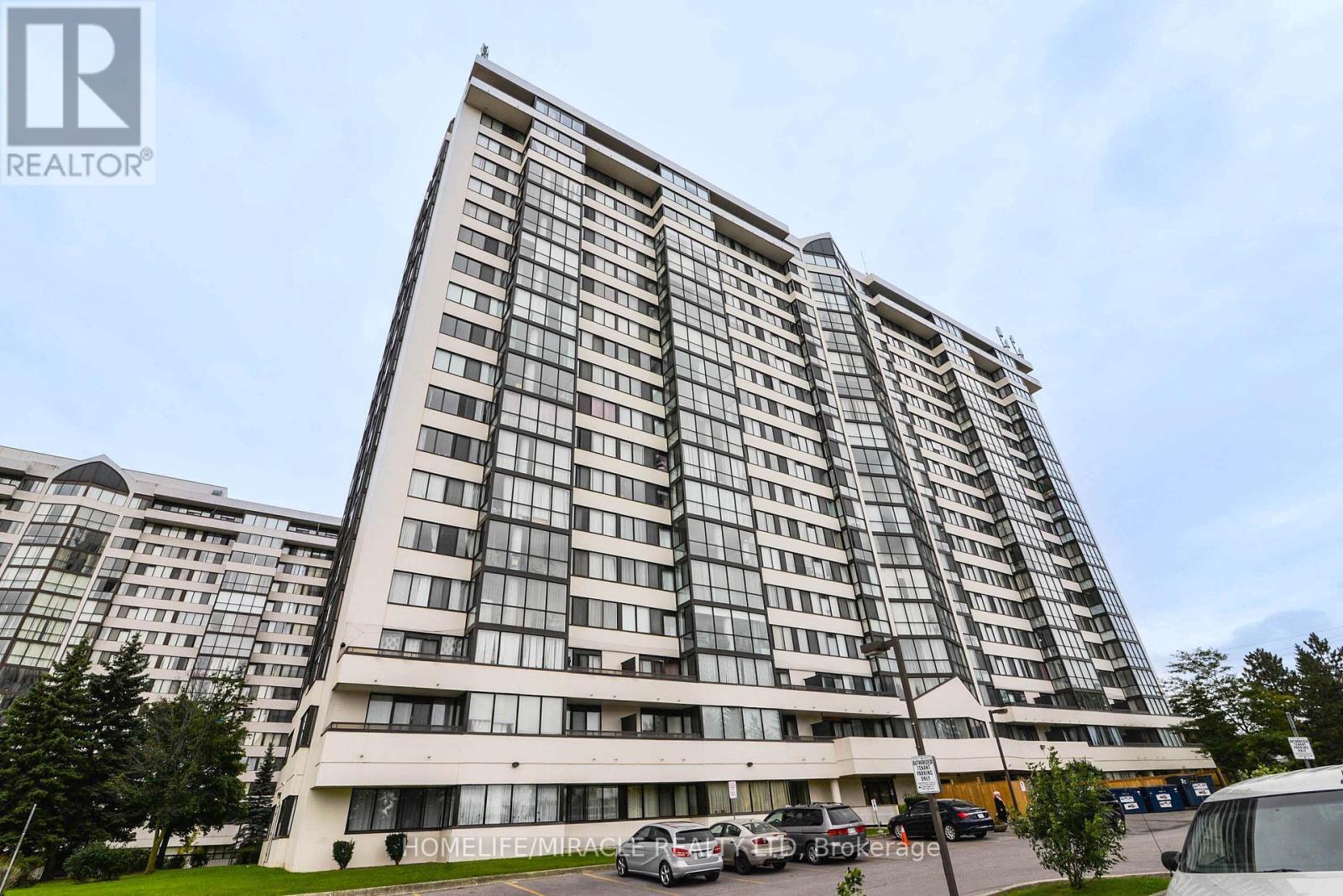 909 10 Markbrook Ln, Toronto, ON M9V 5E3