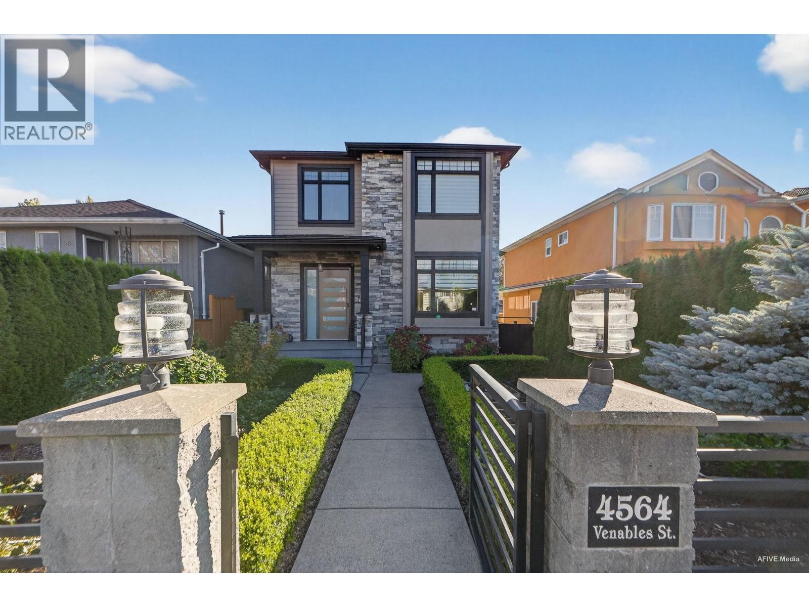 4564 Venables St, Burnaby, BC V5C 3A7