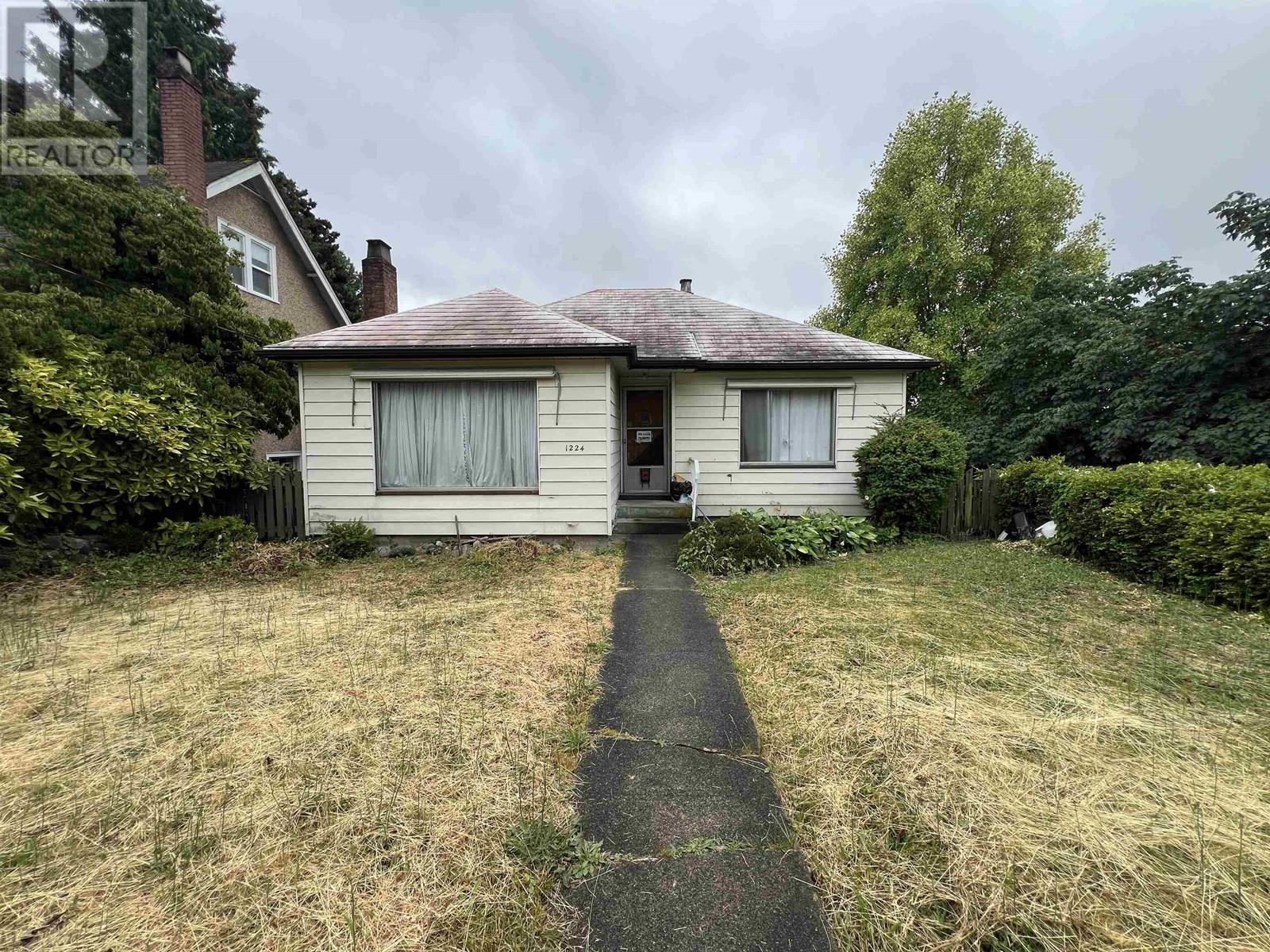 1224 Sixth Ave, New Westminster, BC V3M 2C2