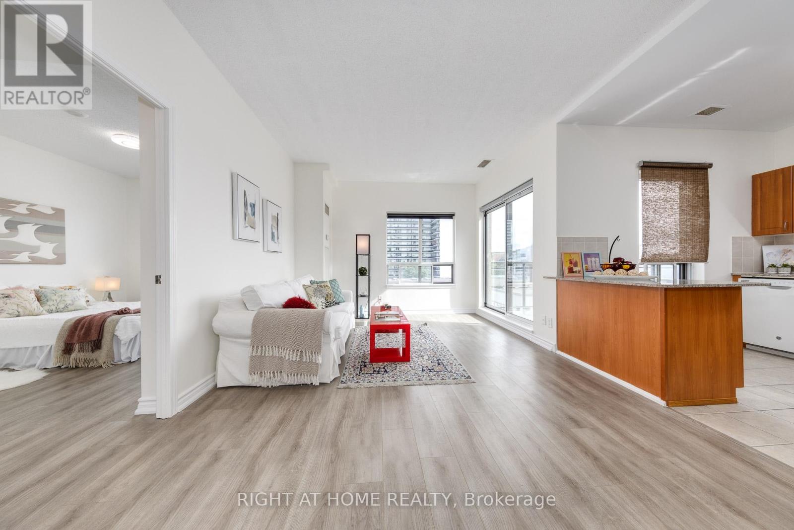 5940 Yonge St Ph3 St, Toronto, ON M2M 4M6