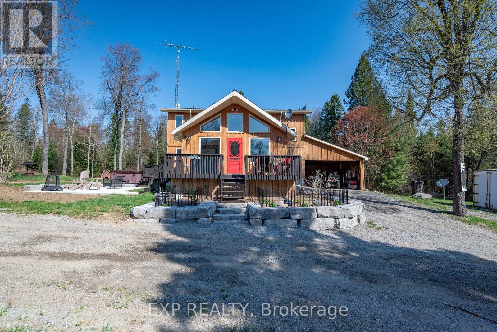 5490 Loop Rd, Highlands East, ON K0L 2A0