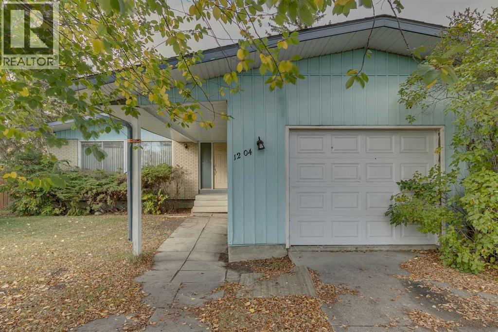 1204 Lake Sylvan Dr SE, Calgary, AB T2J 3C8