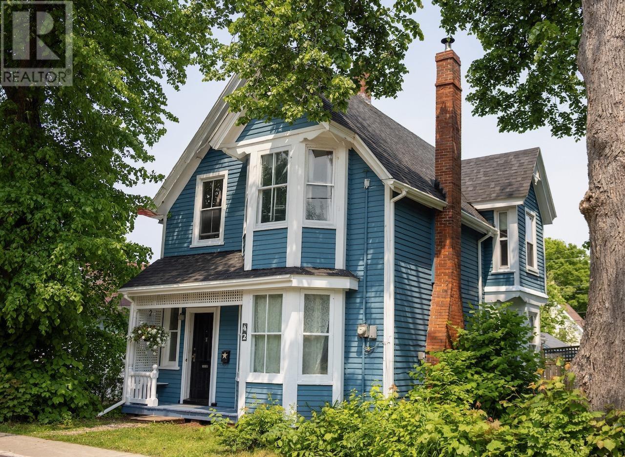 42 Upper Hillsborough St, Charlottetown, PE C1A 4X3