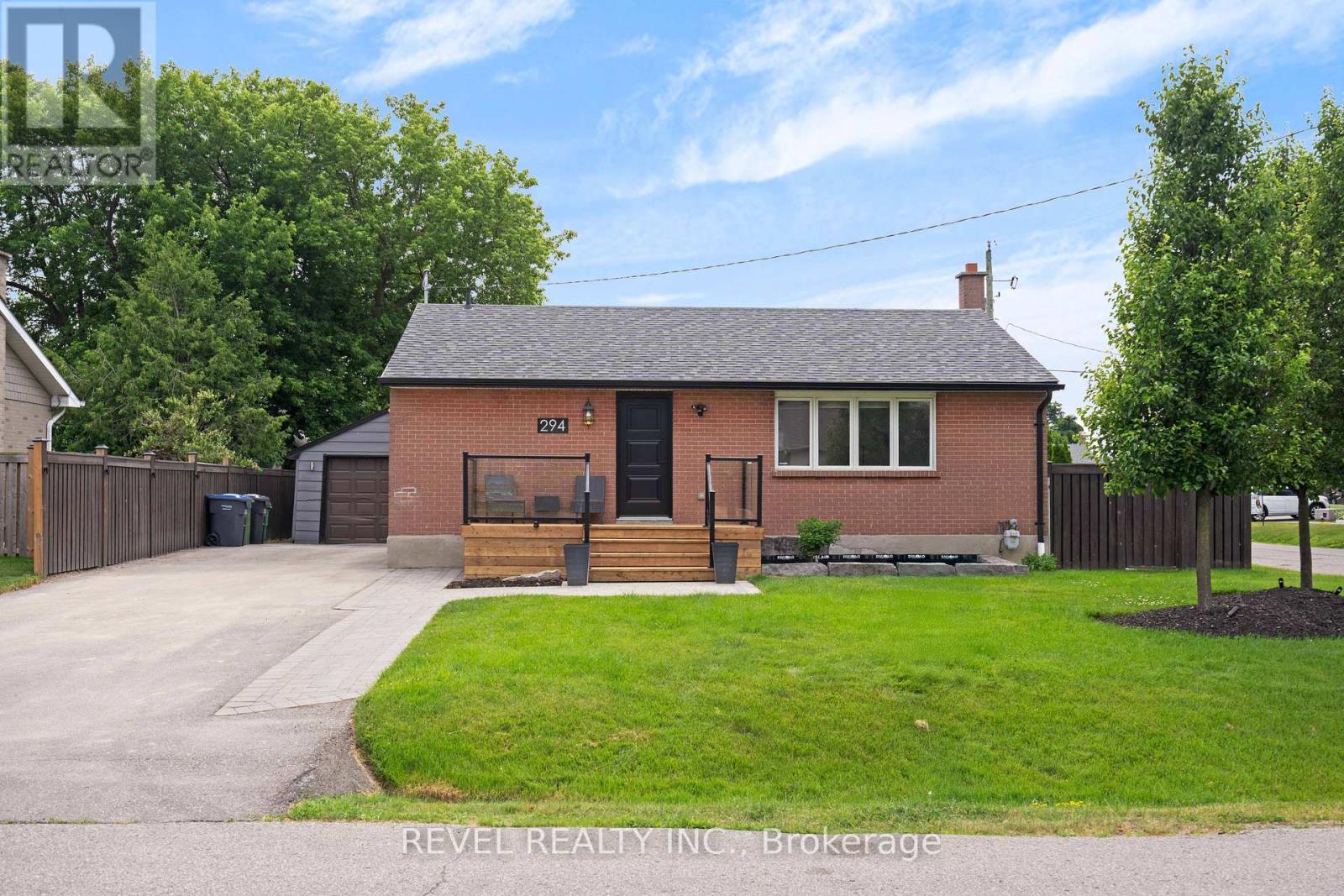 294 Henderson St, Caledon, ON L7E 4X8