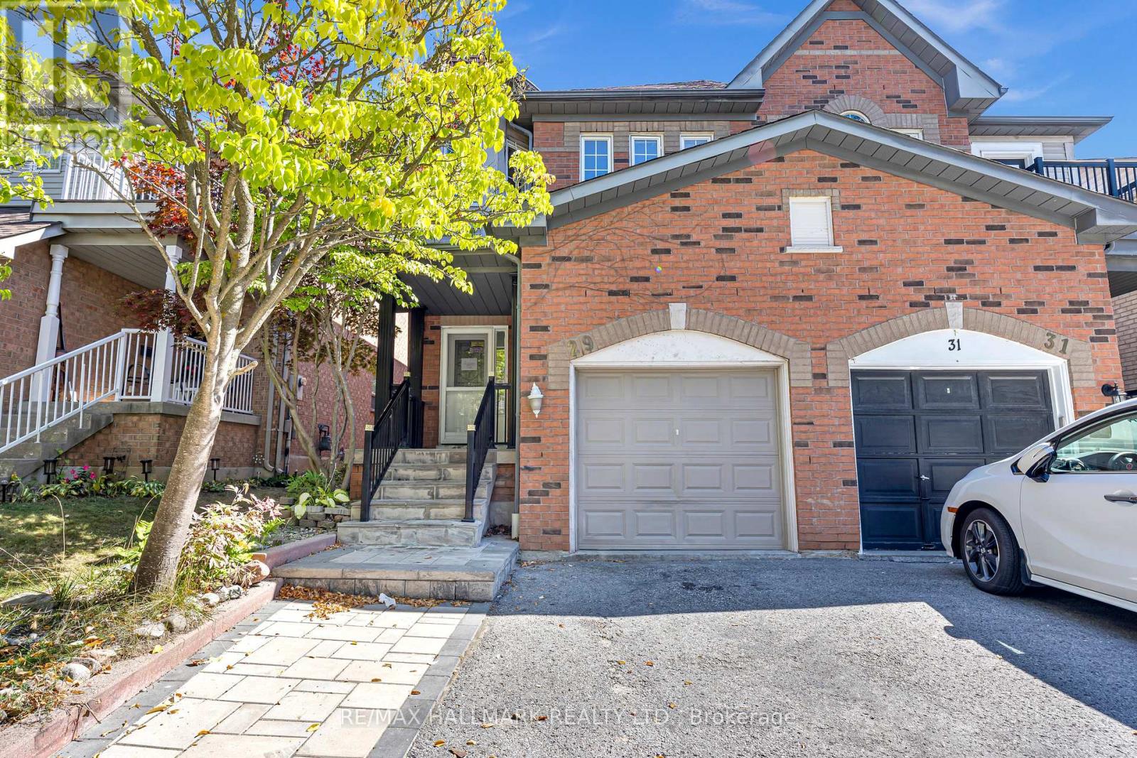 29 Hemans Ct, Ajax, ON L1T 4B9