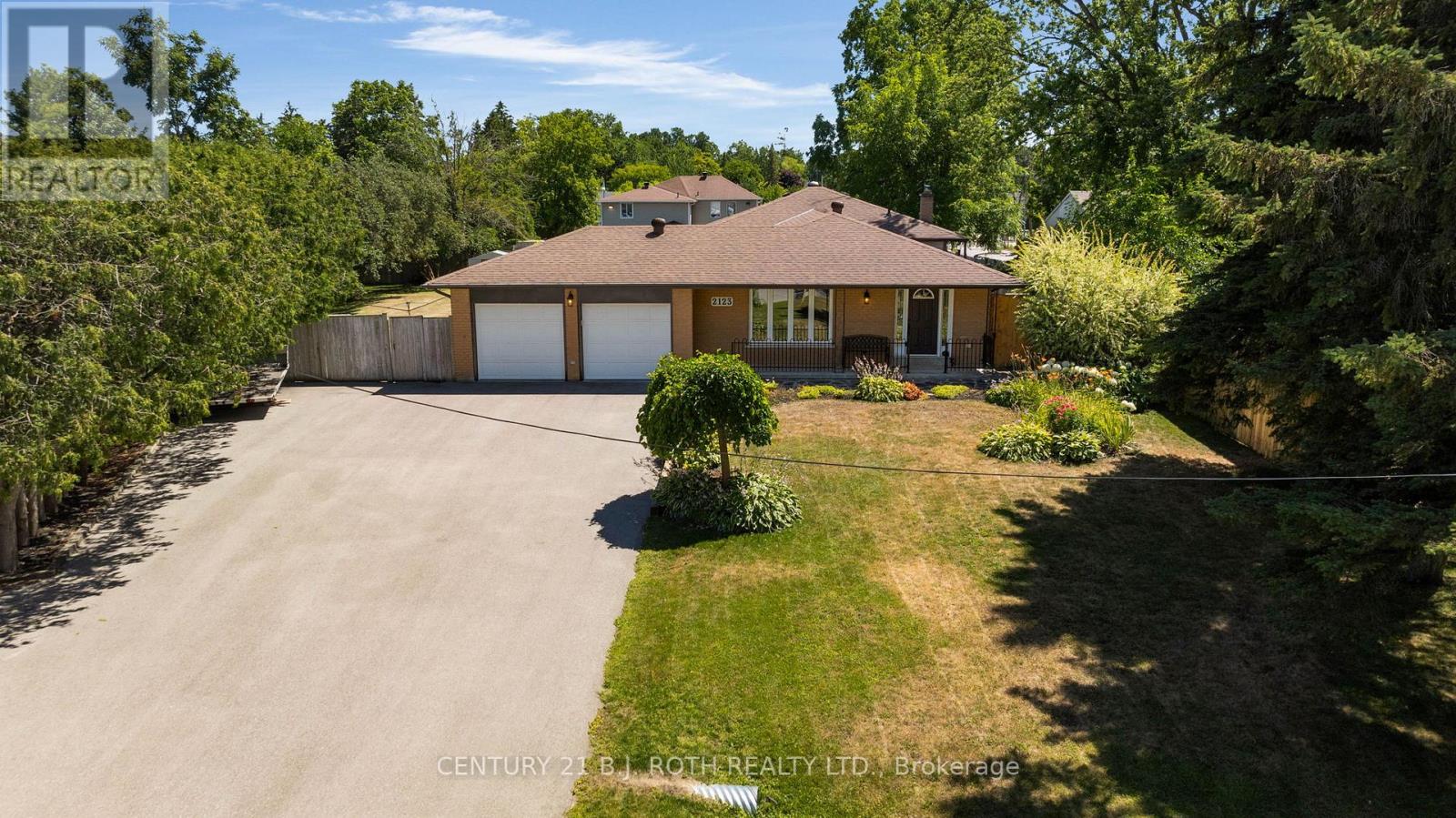 2123 Mildred Ave, Innisfil, ON L9S 2B9