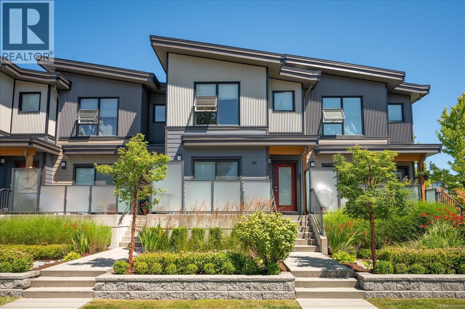 5240 Dublin Way Unit 102, Nanaimo, BC V9T 0H2
