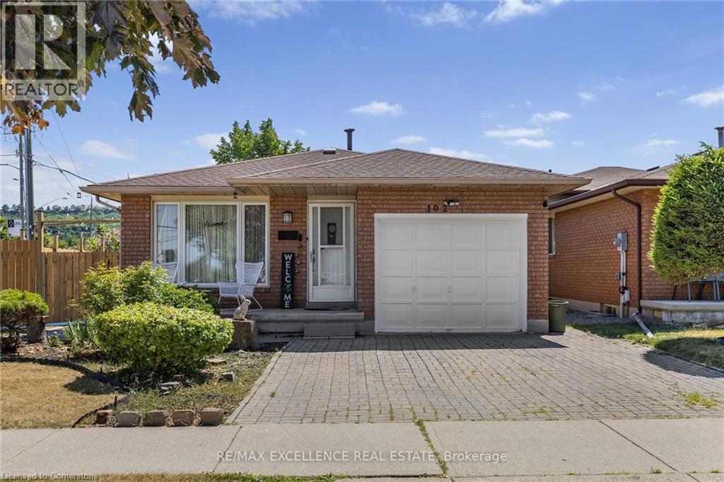 102 Juniper Dr, Hamilton, ON L8E 4G6