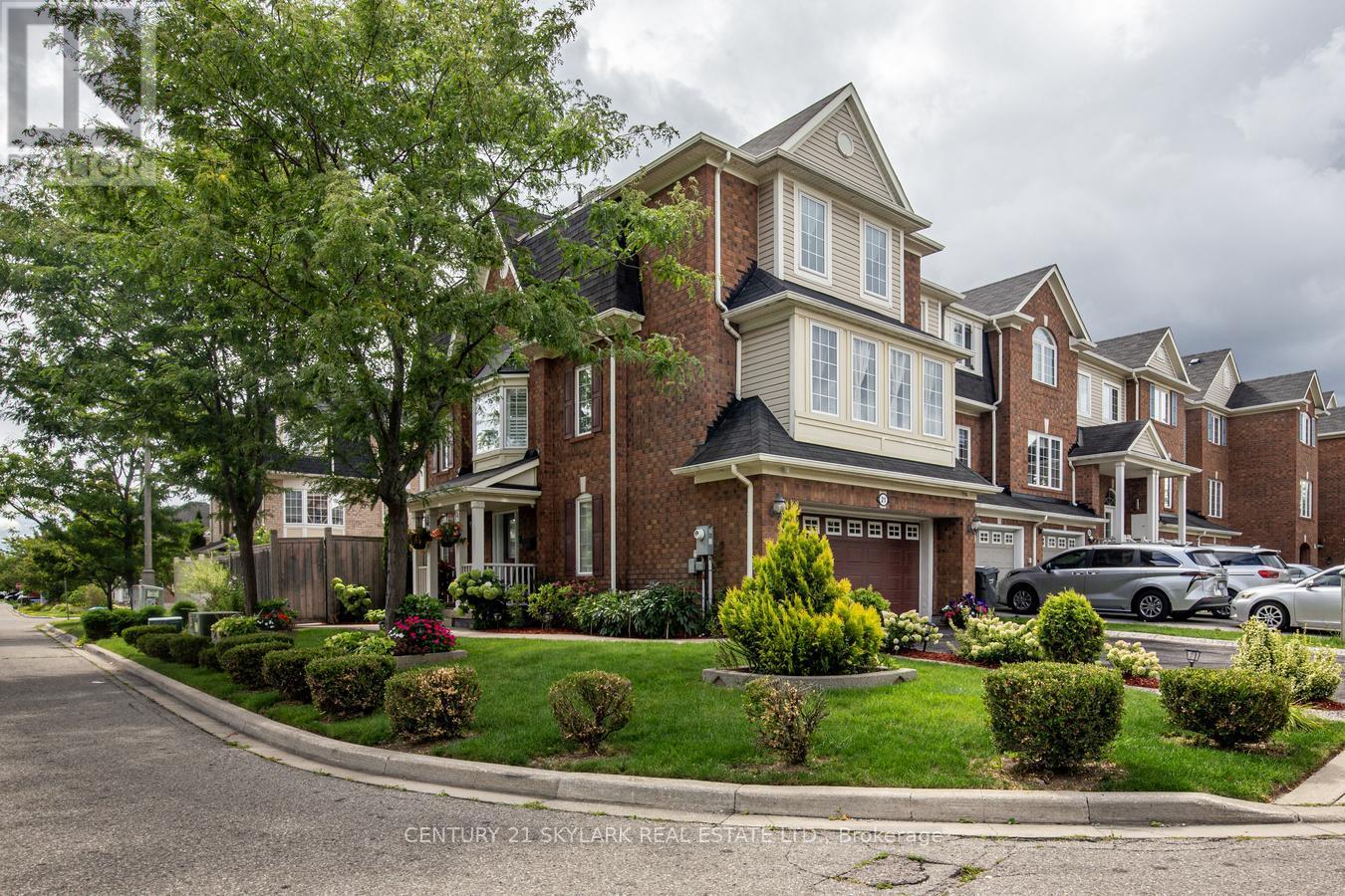 21 Decker Hollow Cir, Brampton Credit Valley, ON L6X 0K9