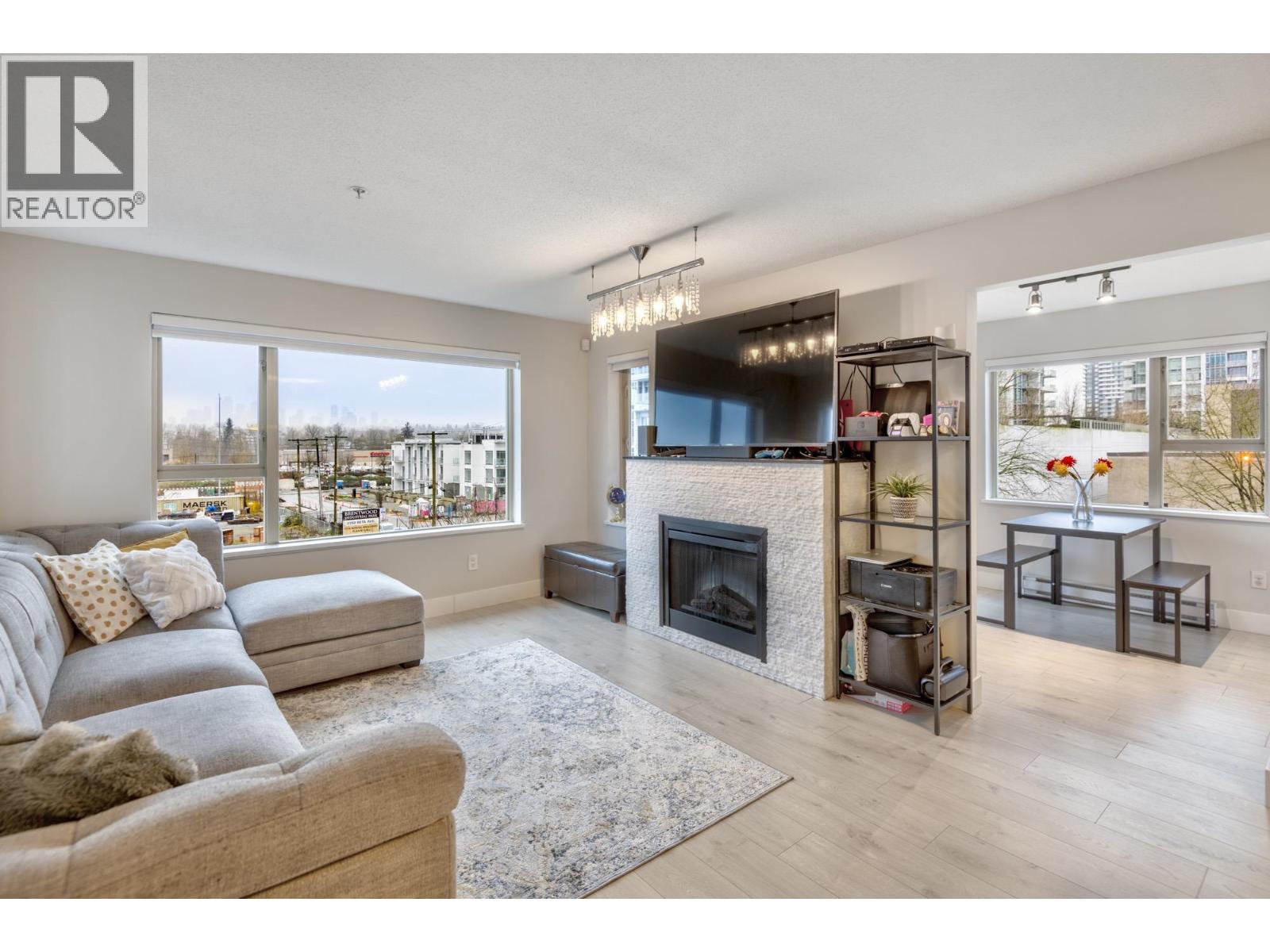 4728 Dawson Street Unit 305, Burnaby, BC V5C 0A9