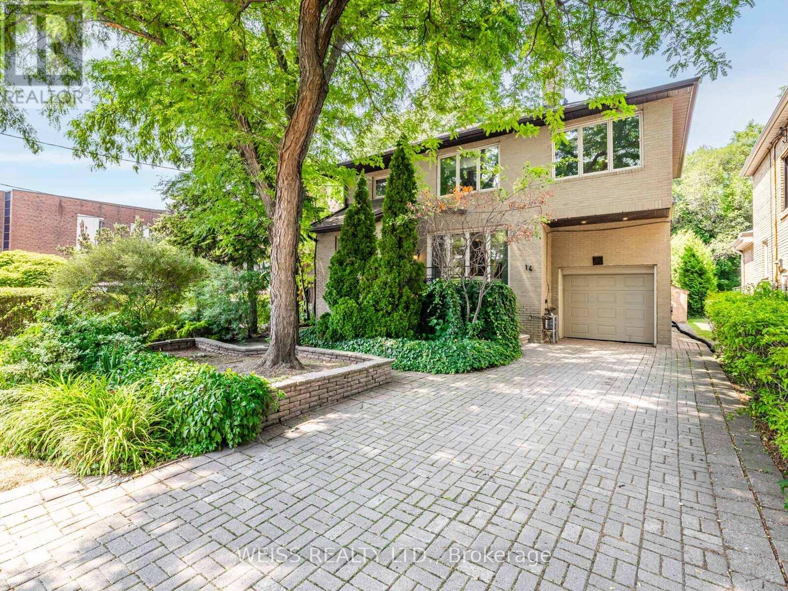 14 Northmount Ave, Toronto, ON M3H 1N4
