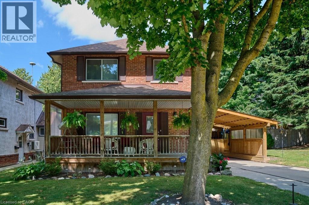120 Wood St, Kitchener, ON N2G 2H8