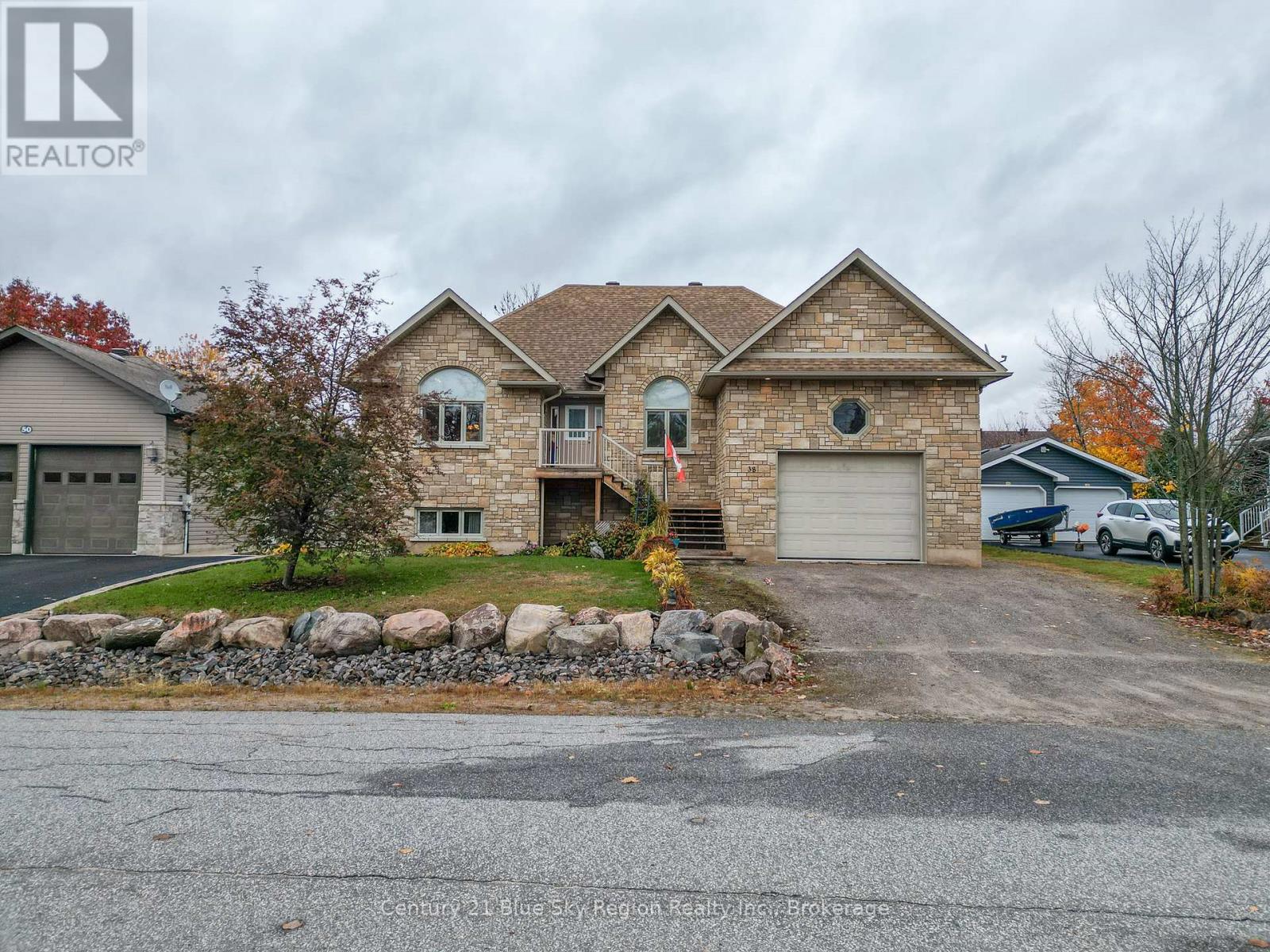 38 Cedargrove Ct, Callander, ON P0H 1H0