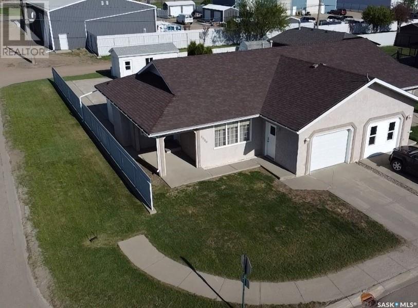 5040 Mirror Drive, Macklin, SK S0L 2C0