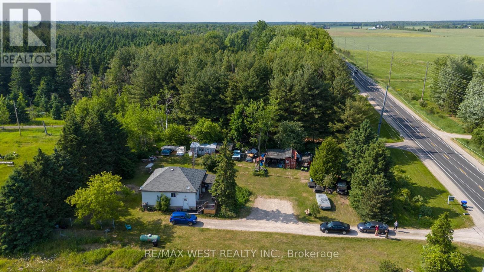 6464 County Road 10 Rd, Essa, ON L9R 1V2