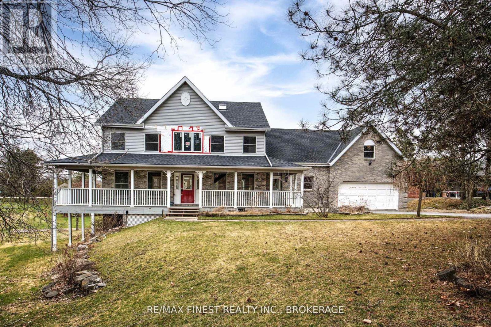 1674 South Blvd, Kingston, ON K7L 4V1