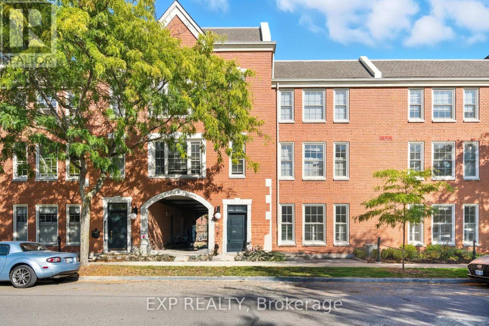 102 136 Hibernia St, Cobourg, ON K9A 3J8