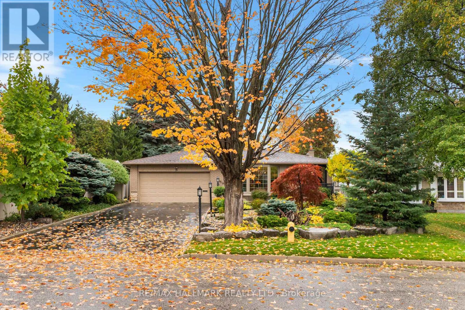 39 Fleance Dr, Markham Royal Orchard, ON L3T 3J8