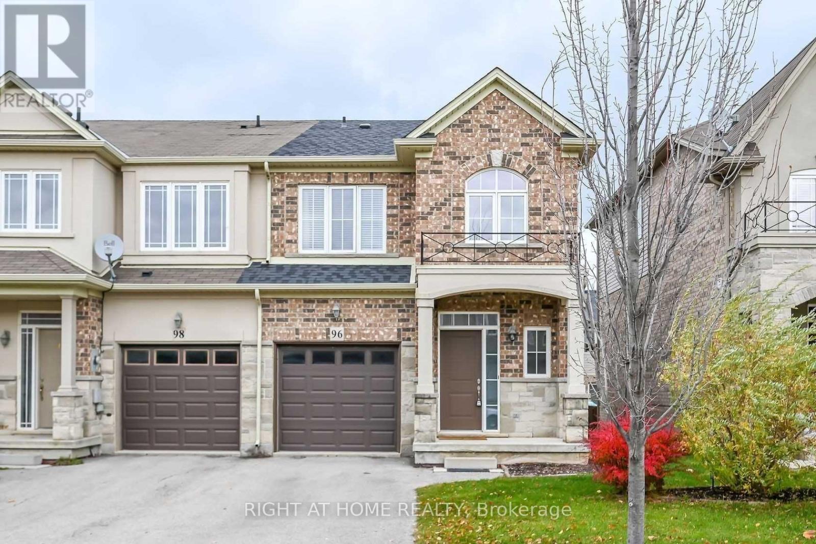 96 Highgate Dr, Hamilton, ON L8J 2W9