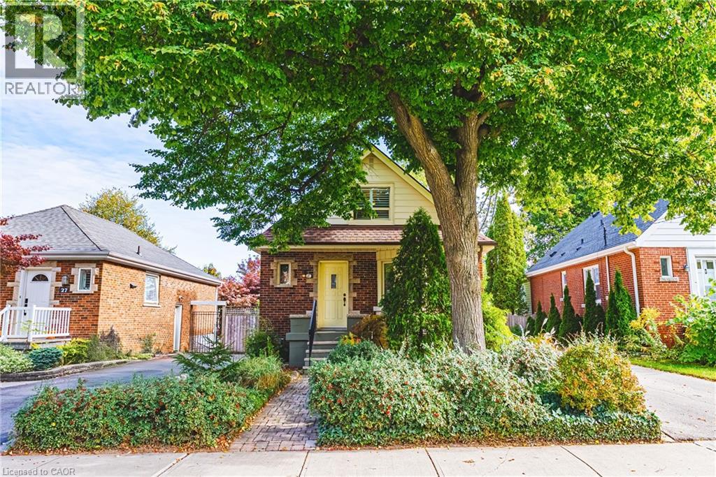 31 Buchanan St, Hamilton, ON L9A 2V7