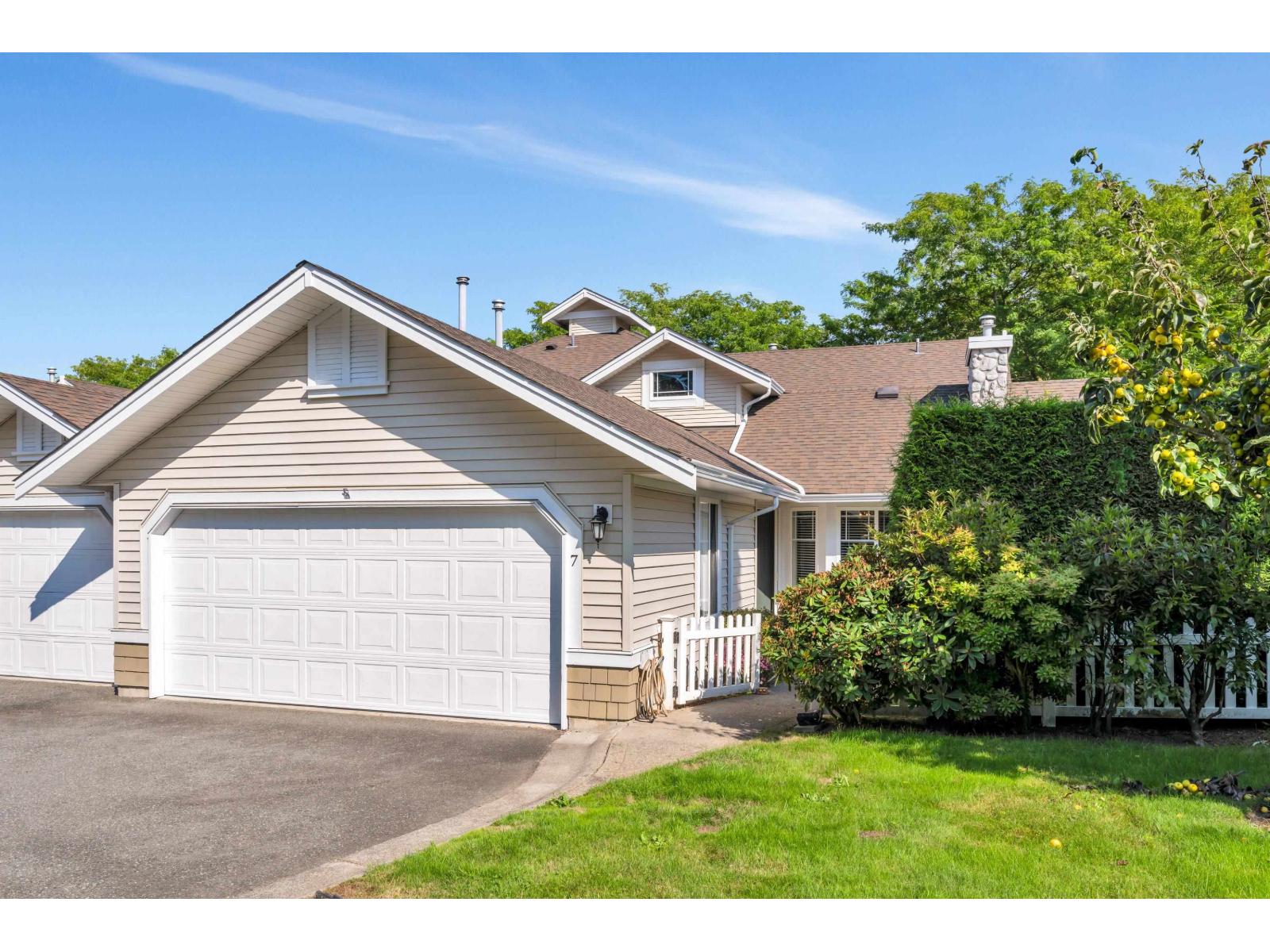 6488 168 Street Unit 7, Surrey, BC V3S 8Z1