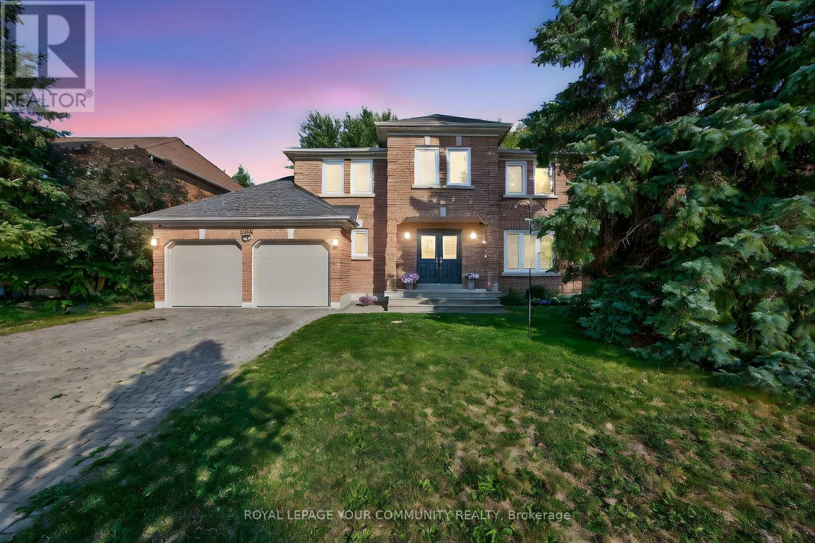 684 Exceller Cir, Newmarket, ON L3X 1P4