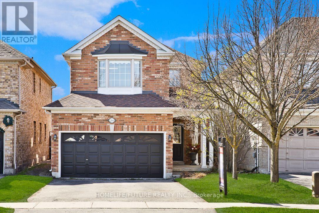 294 Mcbride Cres, Newmarket, ON L3X 2W3