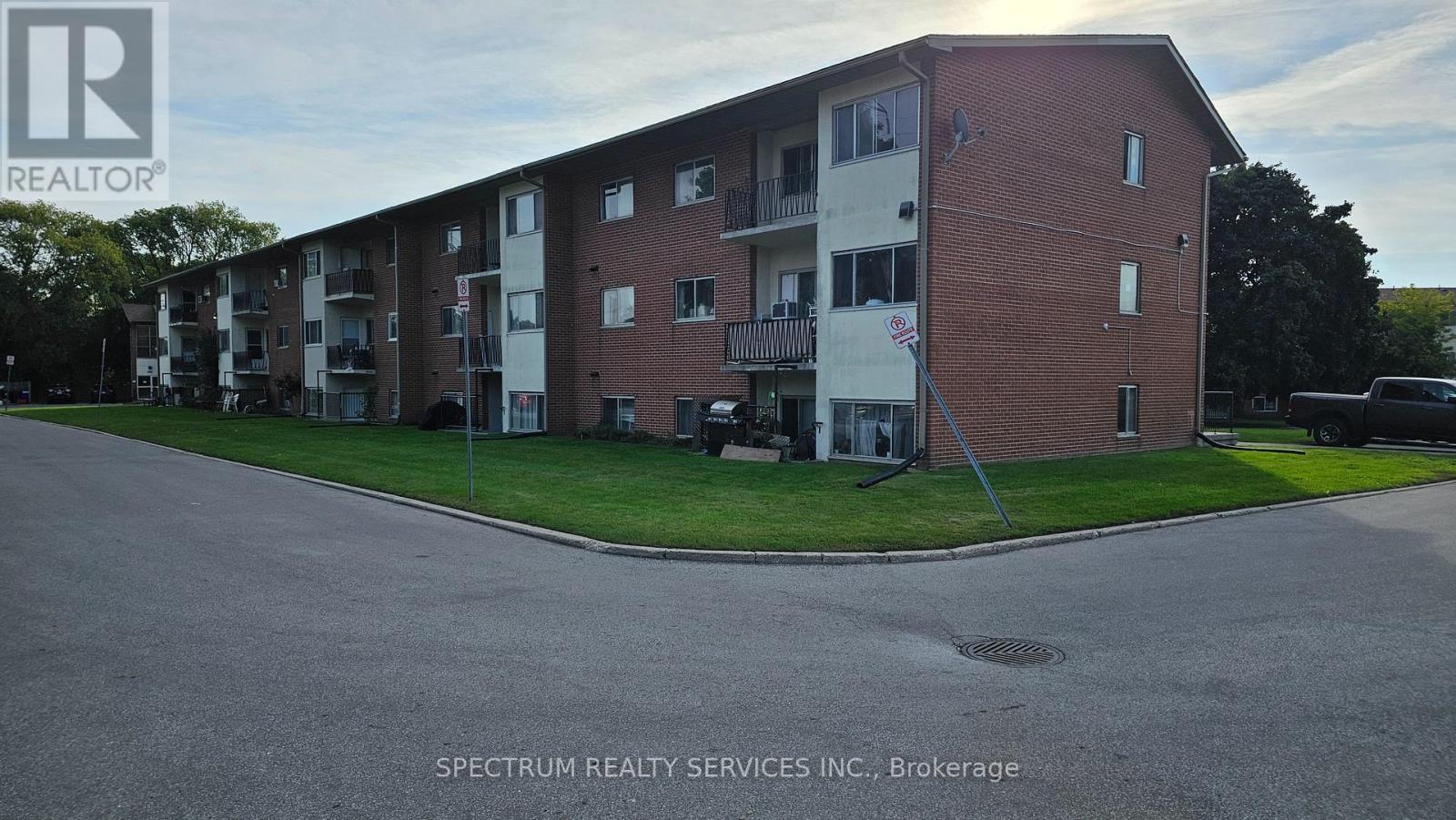 309 1170 Hamilton Rd, London, ON N5W 1A9