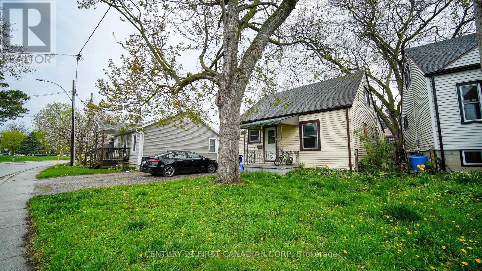 19 Montgomery Dr, Chatham-kent Wallaceburg, ON N8A 1P2