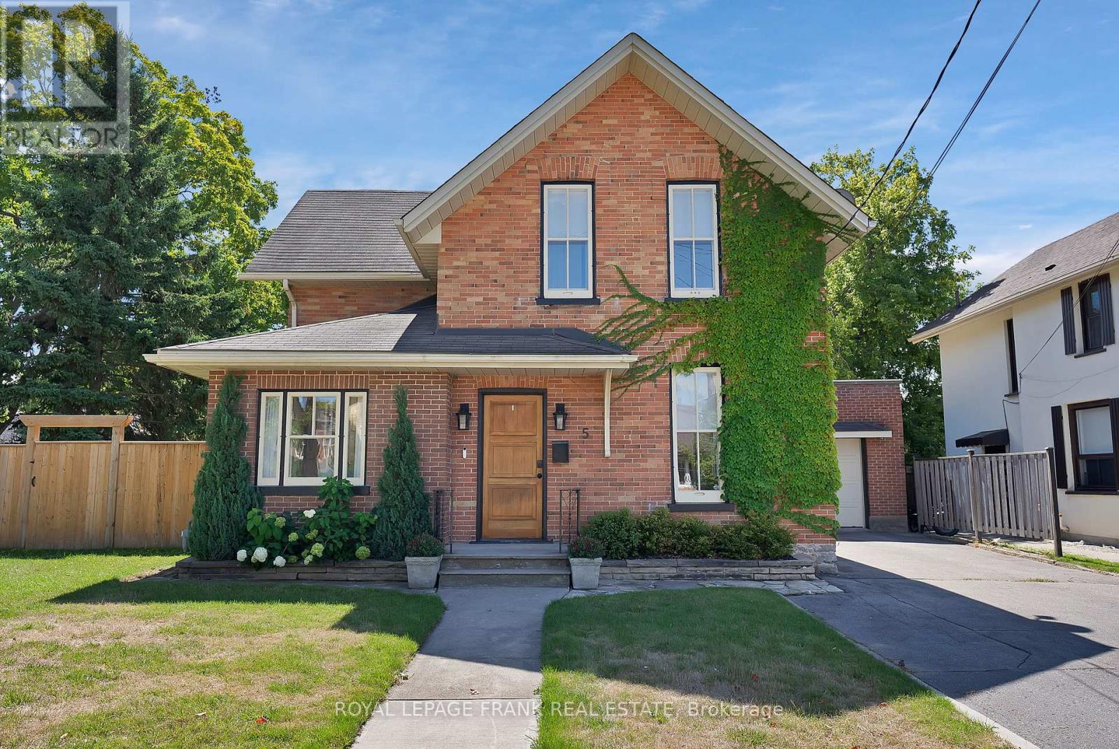 5 Glenelg St E, Kawartha Lakes, ON K9V 1Y5