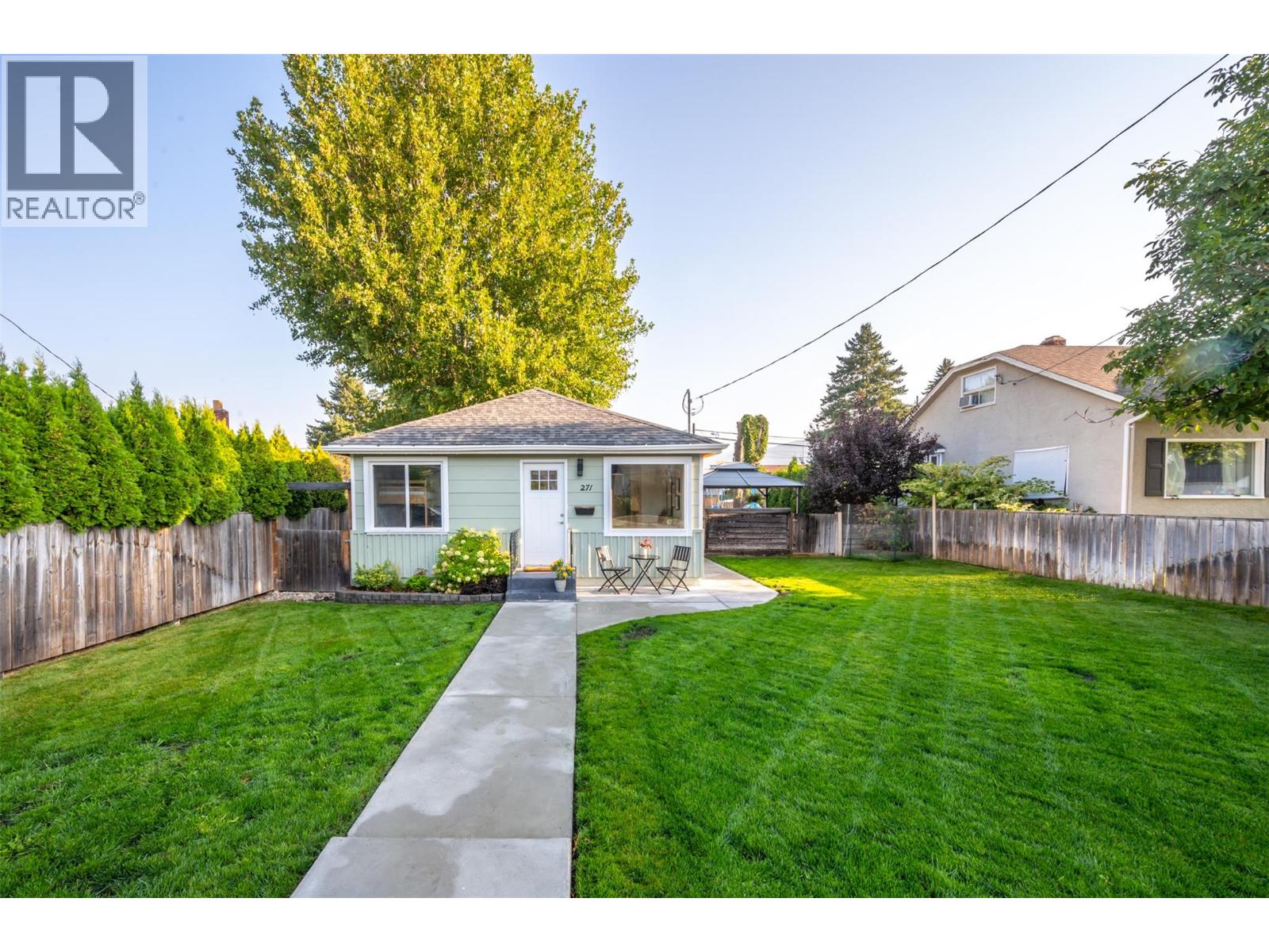 271 Douglas Ave, Penticton, BC V2A 2T9