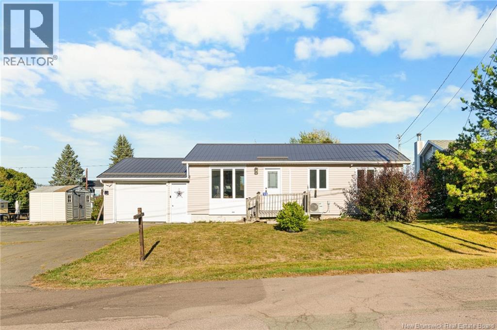 98 Winter St, Shediac, NB E4P 2Y2