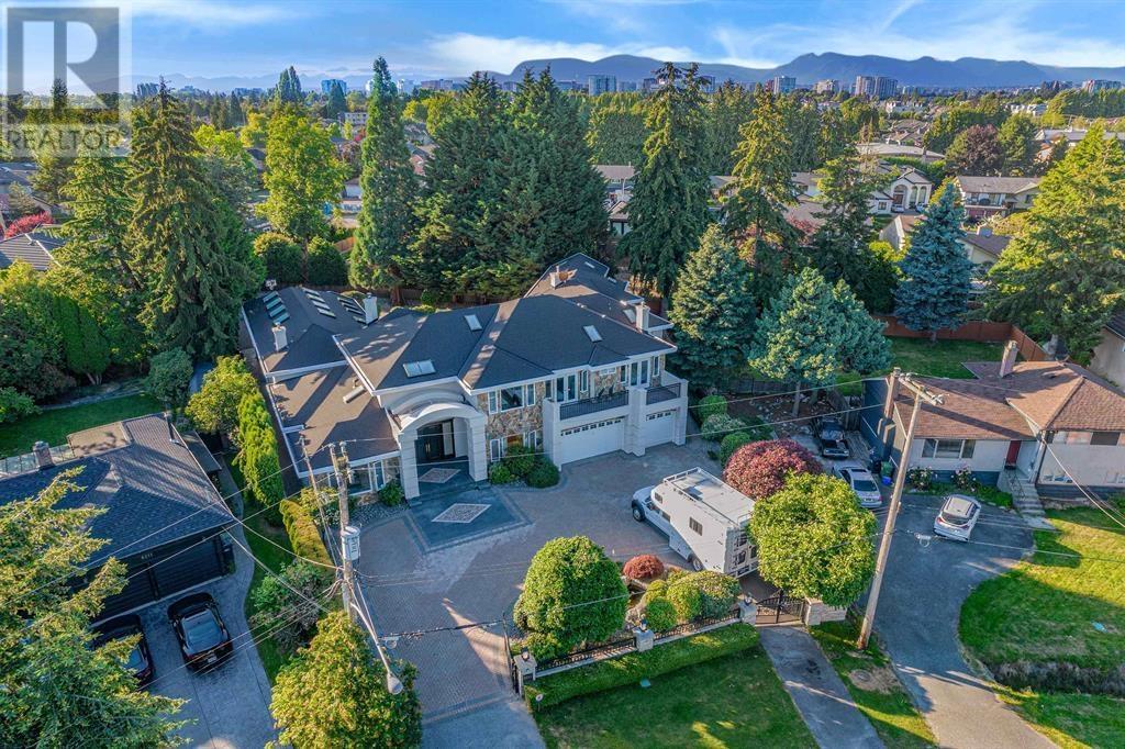 8231 Bowcock Rd, Richmond, BC V6Y 1C1