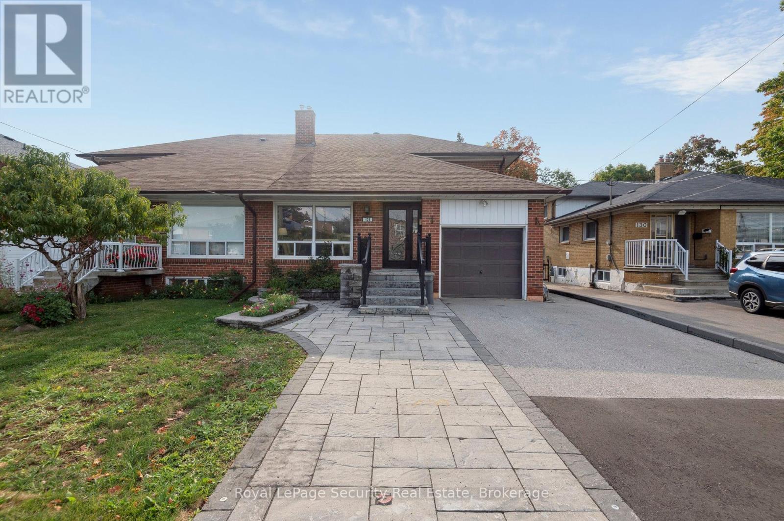 128 Sentinel Rd W, Toronto York University Heights, ON M3J 1T2
