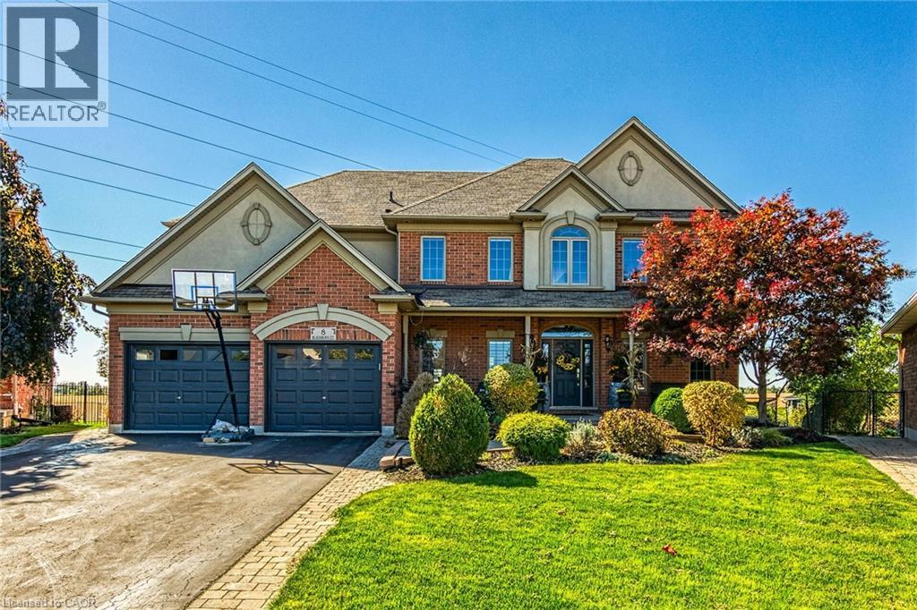 8 Blackburn Ct, Caledonia, ON N3W 2N9