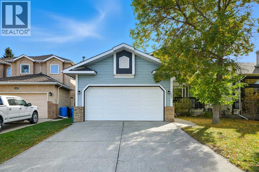 161 Douglasbank Way SE, Calgary, AB T2Z 1V7