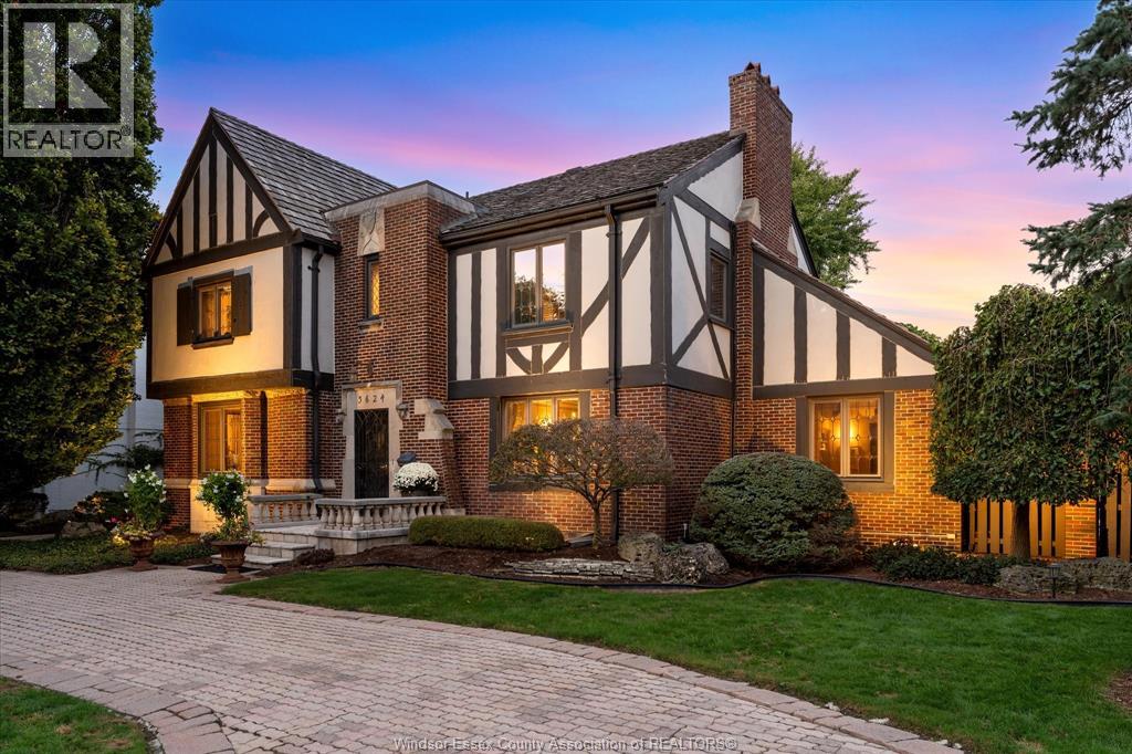 3624 Victoria, Windsor, ON N9E 3L5