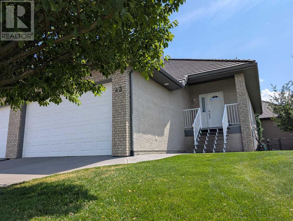 43 Desert Blume Cres SW, Desert Blume, AB T1B 0A4