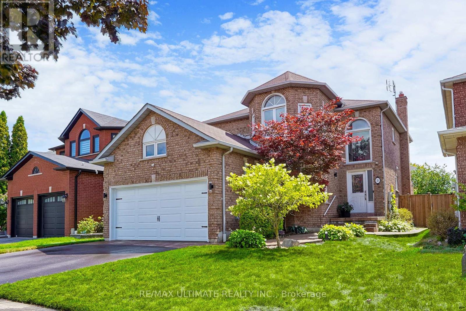 25 Winterberry Dr, Whitby Rolling Acres, ON L1R 1Z2