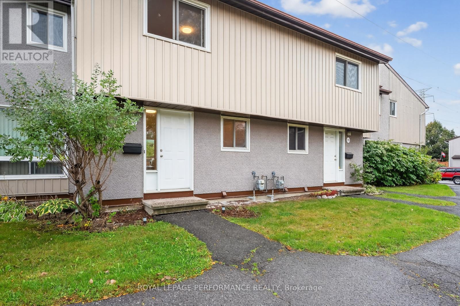 118 176 Woodfield Dr, Ottawa, ON K2G 3W8