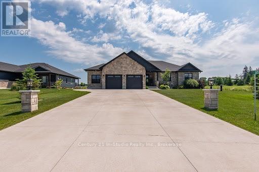 33 Nickason Dr, Arran-Elderslie, ON N0H 1A0