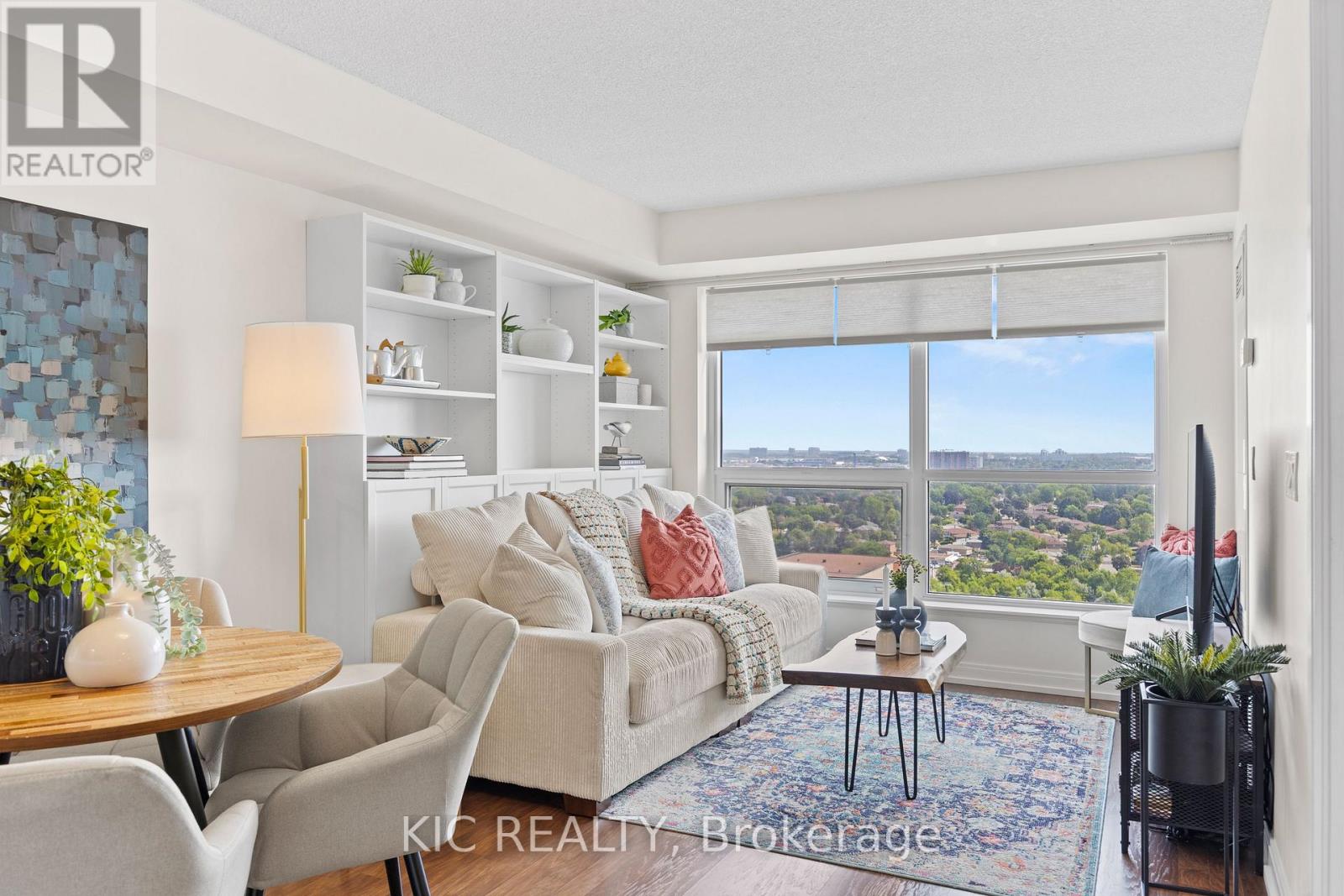 2312 181 Village Green Sq, Toronto, ON M1S 0K6